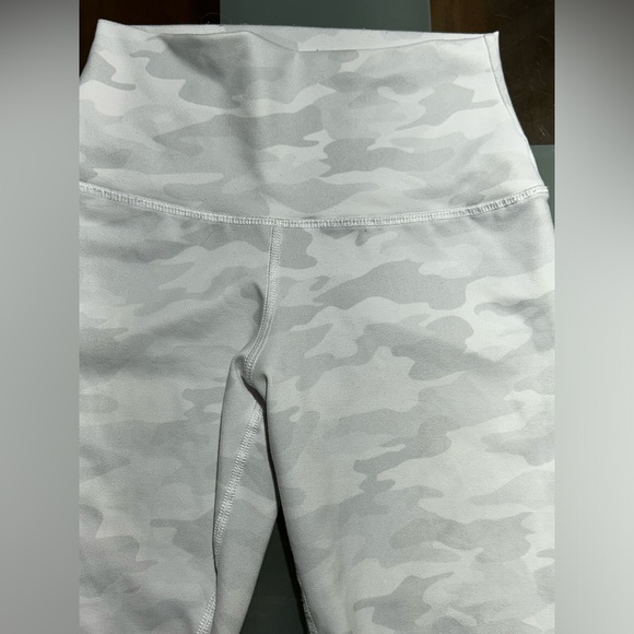 Evolution and Creation high rise ankle camp leggings. Size Medium - Picture 3 of 5